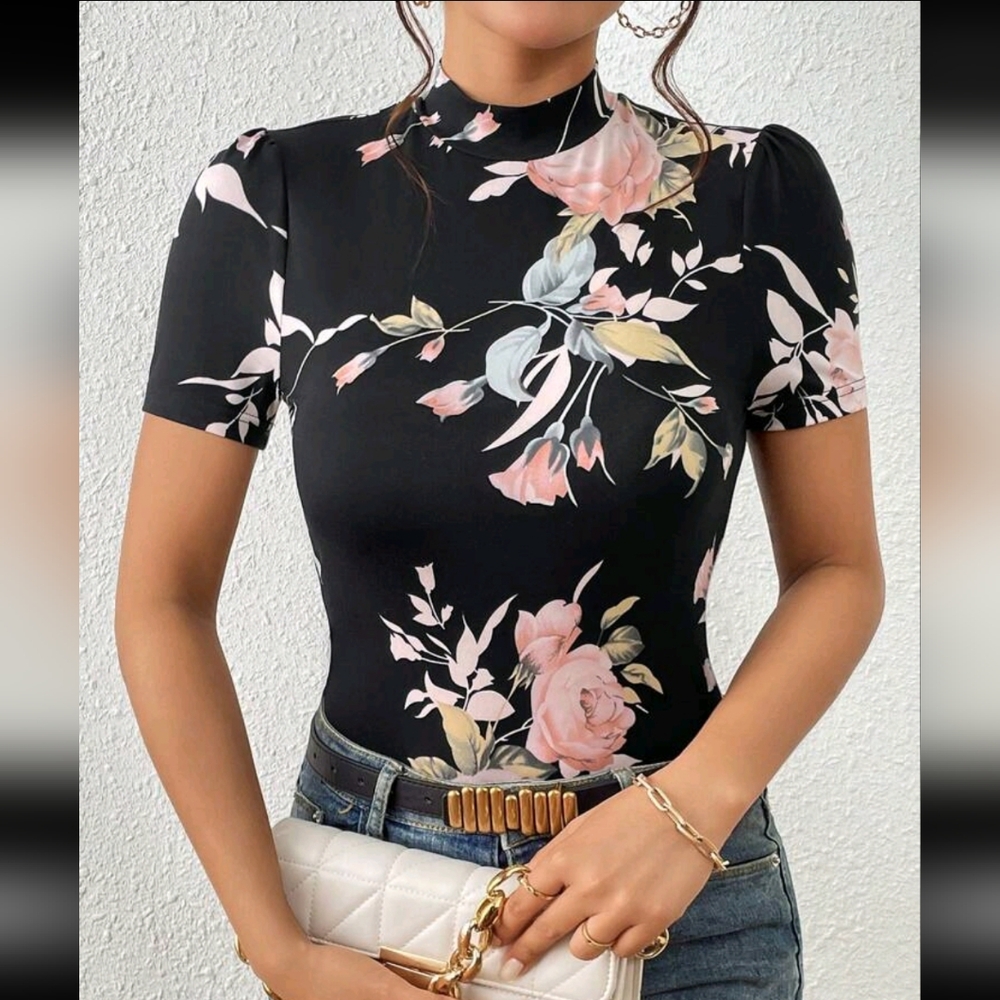 SHEIN Black and Pink Short Sleeve Fitted Tee